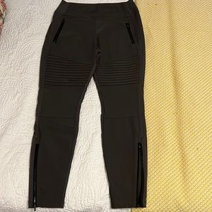 Gently used - Womens Athleta Hybrid Moto Tight Leggings